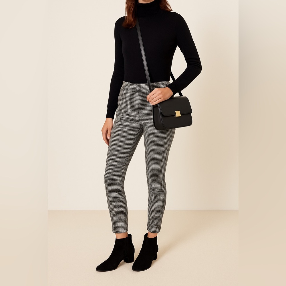 Amanda and Chelsea Skinny Stretch Crop Pant Black and White size 4